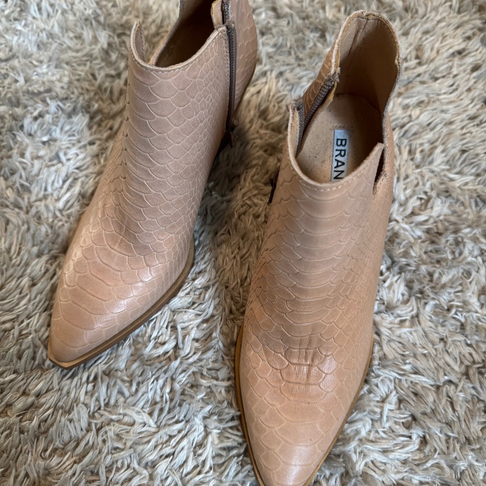 Western nude ankle boots